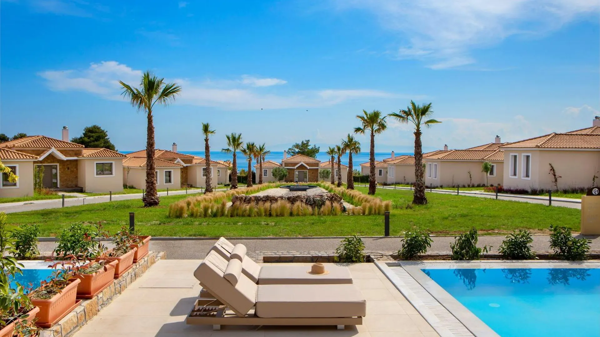*****  Ajul Luxury Hotel & Spa Resort, A Registry Collection Hotel Aya Paraskevi Yunanistan